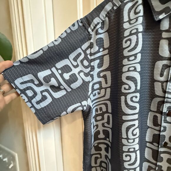 Quicksilver Waterman Collection Men Shirts Sz L Blue Button Front Short Sleeves - Picture 6 of 9